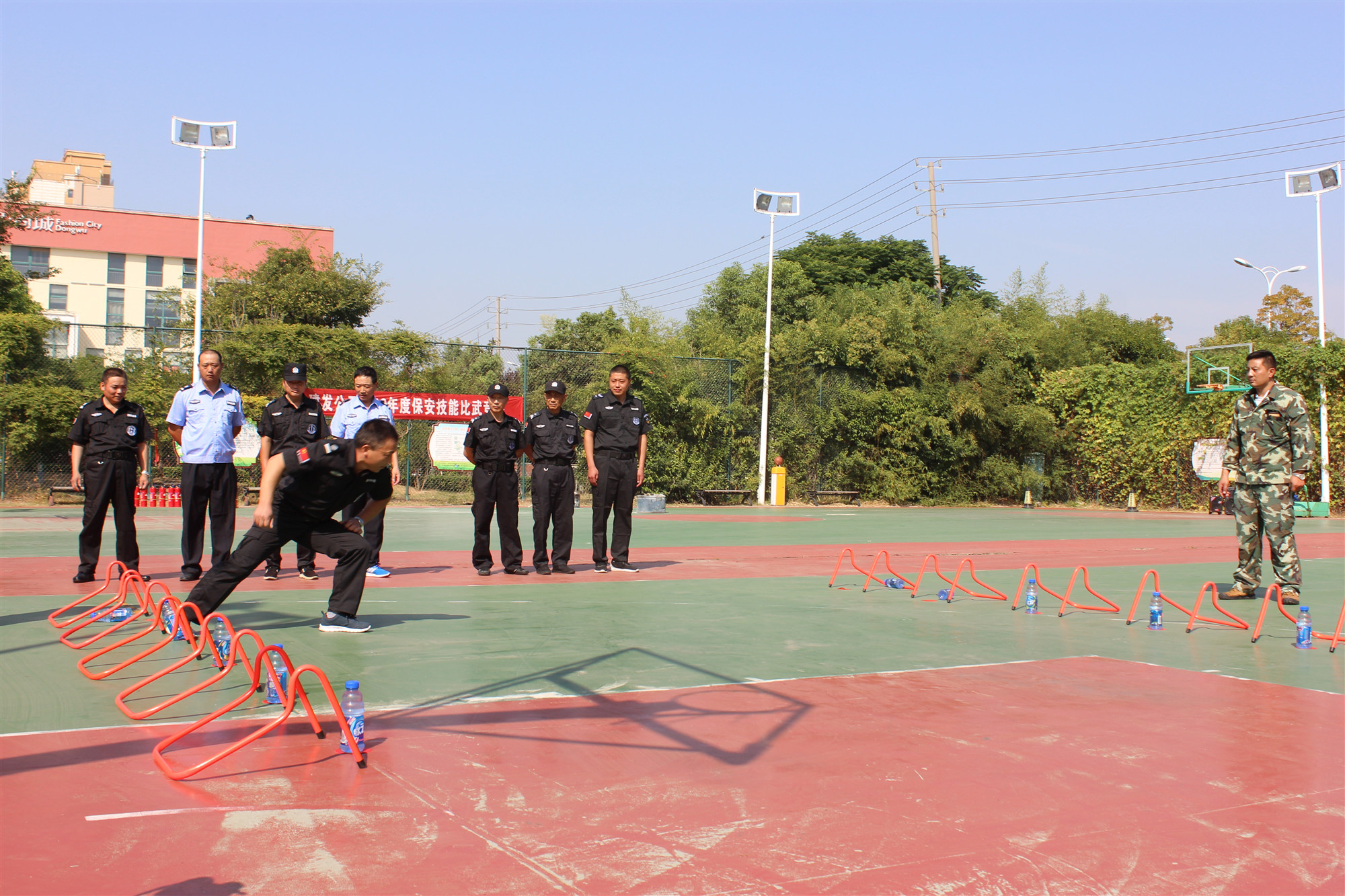 建發(fā)公司開展“防風險 保安全 迎大慶”安保大比武活動3_副本.jpg